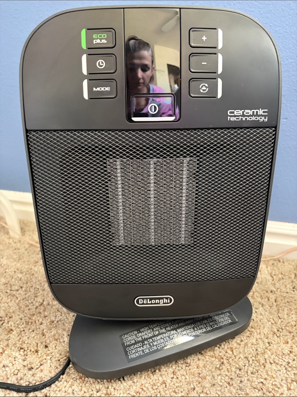 DeLonghi Black Ceramic Technology Personal Space Heater